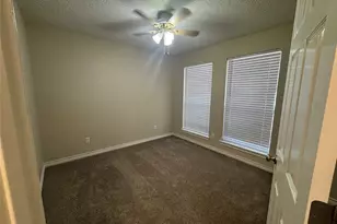 6918 Sayle St, Greenville, TX 75402 - Photo 11