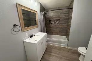 240 Paint Ct, Stephenville, TX 76401 - Photo 9