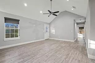 1319 W Gandy St, Denison, TX 75020 - Photo 7