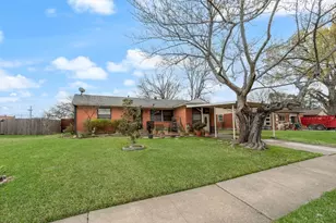 106 W Vista Dr, Garland, TX 75041 - Photo 1