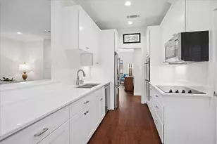 10716 Park Village Pl, Dallas, TX 75230 - Photo 7