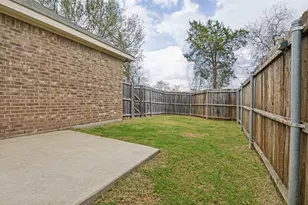 209 Riverdell Ct, Lancaster, TX 75146 - Photo 19