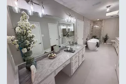 2805 Burlwood Drive, Dalworthington Gardens, TX 76016 - Photo 11