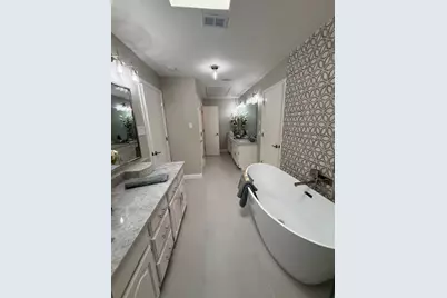 2805 Burlwood Drive, Dalworthington Gardens, TX 76016 - Photo 13