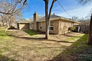 2805 Burlwood Dr, Dalworthington Gardens, TX 76016 - Photo 5