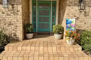 2805 Burlwood Dr, Dalworthington Gardens, TX 76016 - Photo 7