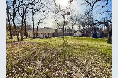 2805 Burlwood Drive, Dalworthington Gardens, TX 76016 - Photo 3