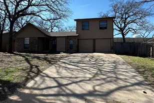 721 Timberoaks Dr, Azle, TX 76020 - Photo 1