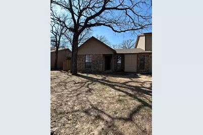 721 Timberoaks Drive, Azle, TX 76020 - Photo 3
