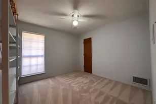 1030 Clinton St, Carrollton, TX 75007 - Photo 31