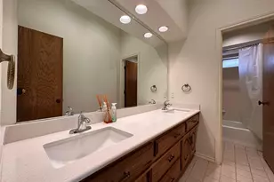 1030 Clinton St, Carrollton, TX 75007 - Photo 29