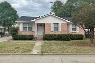 403 Perry Ave, Waxahachie, TX 75165 - Photo 1