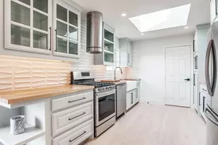 8807 Graywood Dr, Dallas, TX 75243 - Photo 9