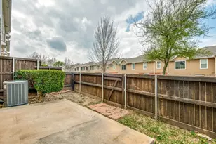8735 Manhattan Ave, Plano, TX 75024 - Photo 11