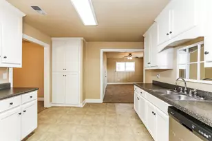 1103 Warden St, Benbrook, TX 76126 - Photo 7