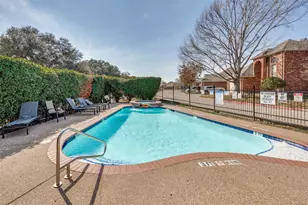 402 Horse Shoe Dr, Euless, TX 76039 - Photo 27