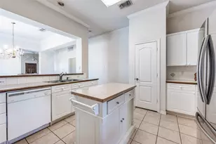 402 Horse Shoe Dr, Euless, TX 76039 - Photo 11