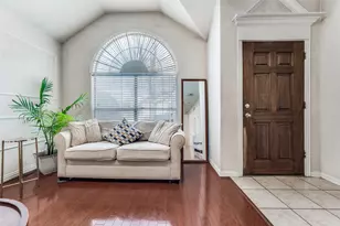 402 Horse Shoe Dr, Euless, TX 76039 - Photo 3