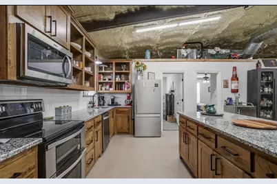 670 Loggins Trail, Poolville, TX 76487 - Photo 31