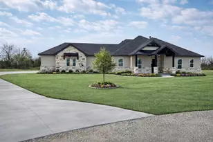 8401 Stallion Dr, Godley, TX 76044 - Photo 1