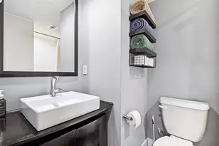 4618 Cedar Springs Rd, Dallas, TX 75219 - Photo 5