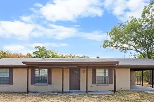 1004 N Cates St, Decatur, TX 76234 - Photo 1