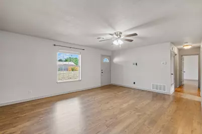 1004 N Cates Street, Decatur, TX 76234 - Photo 9