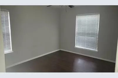 1251 E Pentagon Parkway, Dallas, TX 75216 - Photo 5