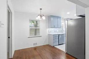 910 Worcester Ln, Garland, TX 75040 - Photo 17