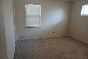 910 Worcester Ln, Garland, TX 75040 - Photo 5