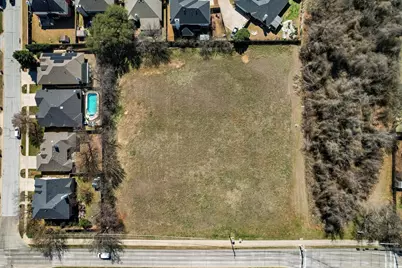 2400 W Sublett Road, Arlington, TX 76017 - Photo 1