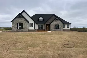 815 Valley Ridge Rd, Van Alstyne, TX 75495 - Photo 1