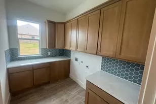 815 Valley Ridge Rd, Van Alstyne, TX 75495 - Photo 13