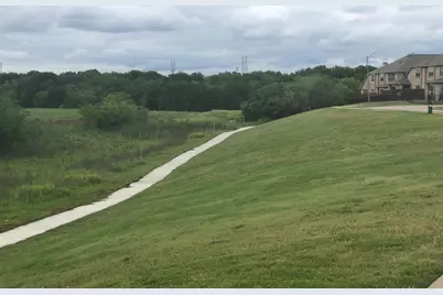 10555 Steinbeck Lane, Irving, TX 75063 - Photo 25