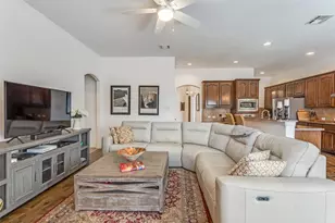 1604 Creek Crest Dr, McKinney, TX 75071 - Photo 5