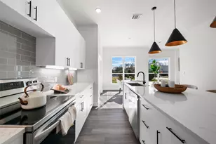 312 S Glasgow Dr, Dallas, TX 75214 - Photo 7