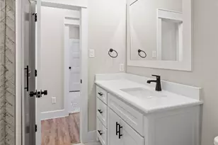 903 Boston Ln, River Oaks, TX 76114 - Photo 9