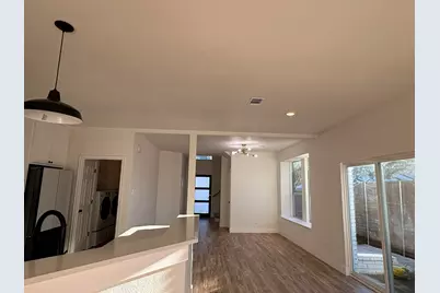 2801 Country Villa Circle, Carrollton, TX 75006 - Photo 9