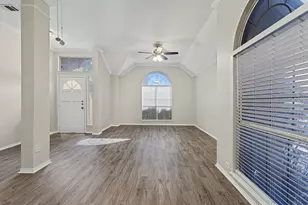 5321 Stillwater Dr, Fort Worth, TX 76137 - Photo 5