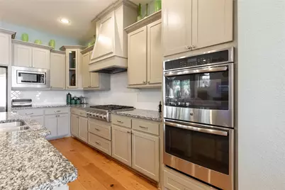 1016 Peacock Boulevard, Carrollton, TX 75007 - Photo 17