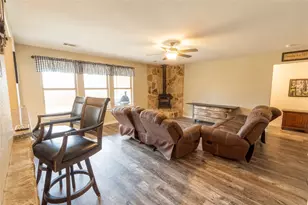 207 Shady Oaks Dr, Runaway Bay, TX 76426 - Photo 9