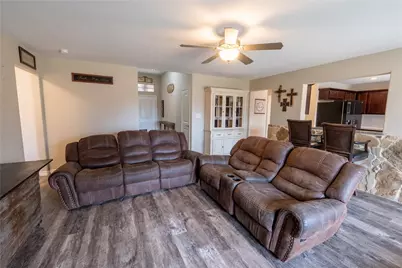 207 Shady Oaks Drive, Runaway Bay, TX 76426 - Photo 7