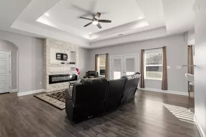 104 N 4th Street, Trenton, TX 75490 - Photo 5