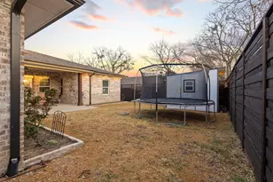 104 N 4th St, Trenton, TX 75490 - Photo 27