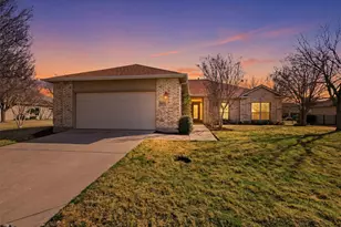 8925 Crestview Dr, Denton, TX 76207 - Photo 1