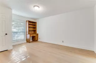 2805 Staffordshire Dr, Carrollton, TX 75007 - Photo 17