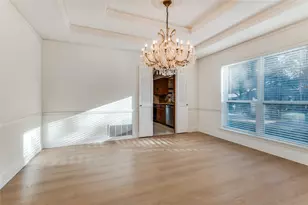 2805 Staffordshire Dr, Carrollton, TX 75007 - Photo 3