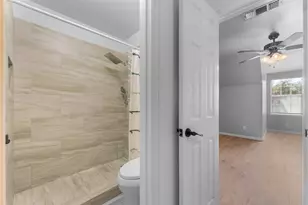 2011 Brianna Ln, Arlington, TX 76001 - Photo 25