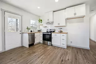 310 S Hampshire St, Saginaw, TX 76179 - Photo 7