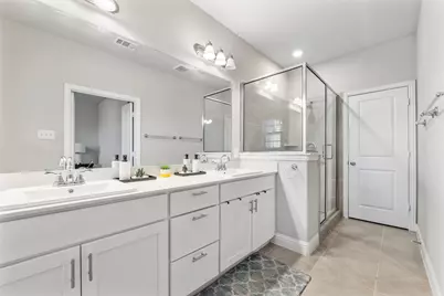 620 Hutchinson Lane, Lewisville, TX 75077 - Photo 15